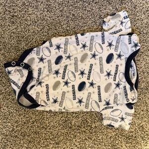 Dallas Cowboys Onsie 6-9 month
